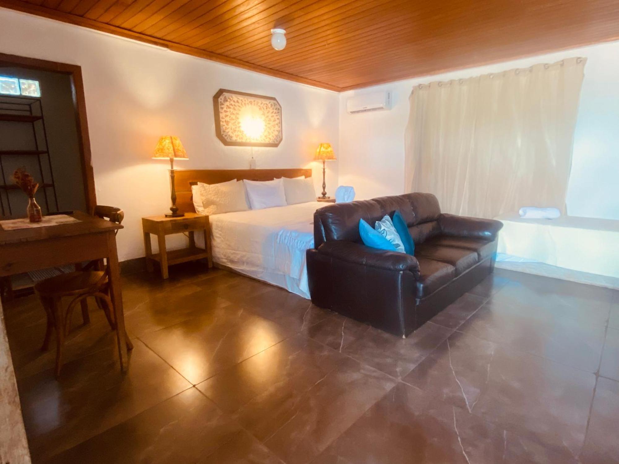Charlotte 2* Tiradentes